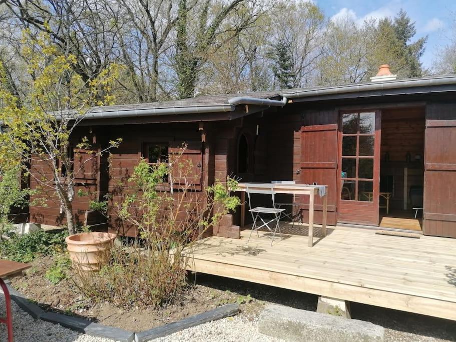 Chalet En Pleine Nature Au Bord D'Un Etang Lanvallay Екстериор снимка